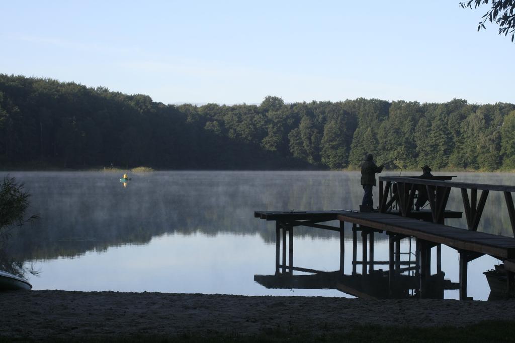 Stajnia Sarnowek Nad Jeziorem Rozany Rozajny Wielkie Exteriér fotografie