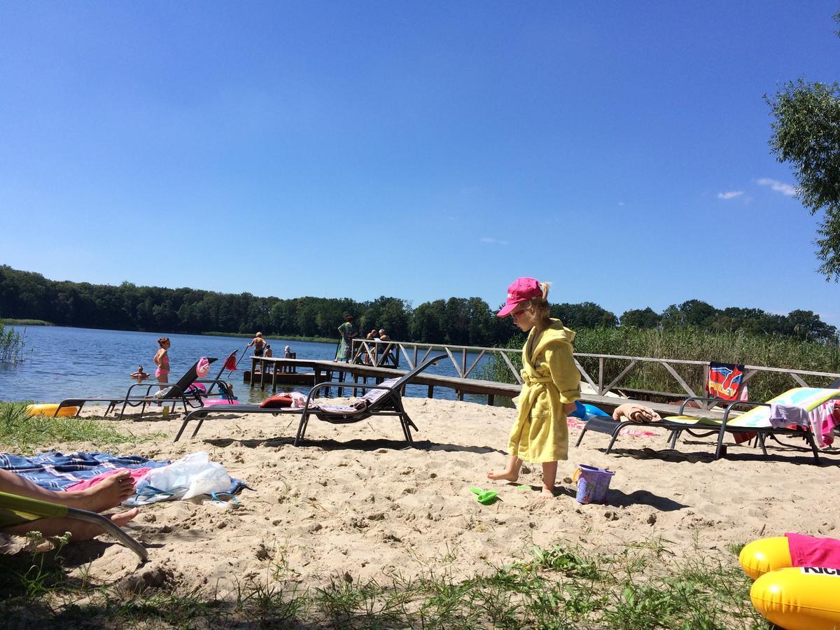 Stajnia Sarnowek Nad Jeziorem Rozany Rozajny Wielkie Exteriér fotografie