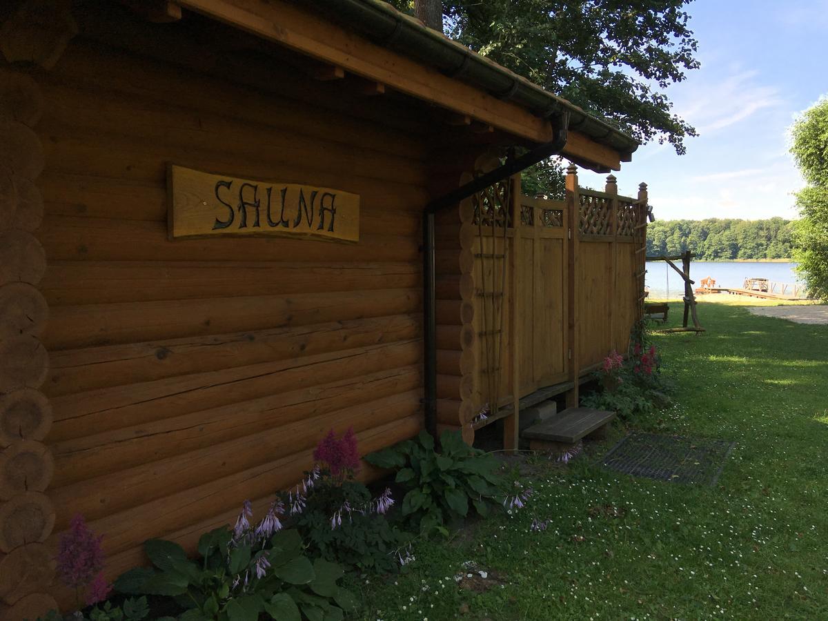 Stajnia Sarnowek Nad Jeziorem Rozany Rozajny Wielkie Exteriér fotografie